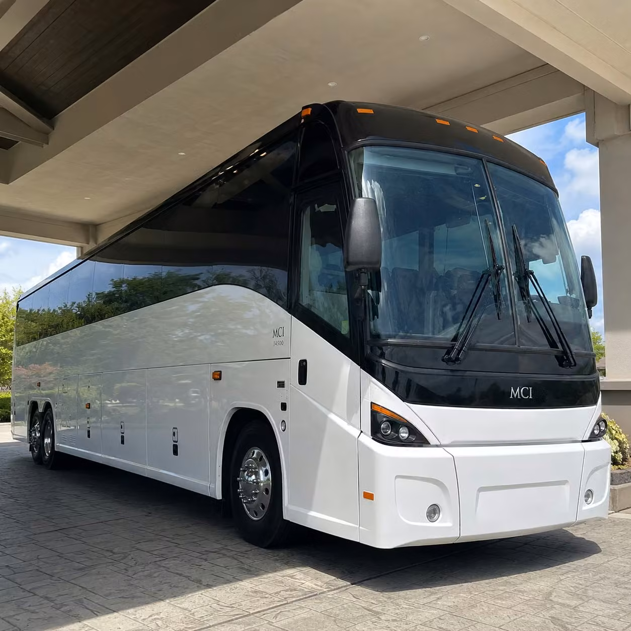 hialeah groups rely on charterbushialeah com for stress free mia airport transfers