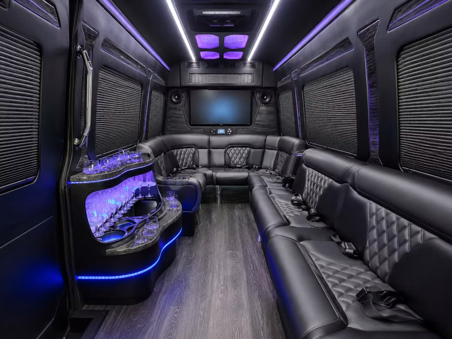 recurring employee shuttle programs for hialeah employers built around your schedule